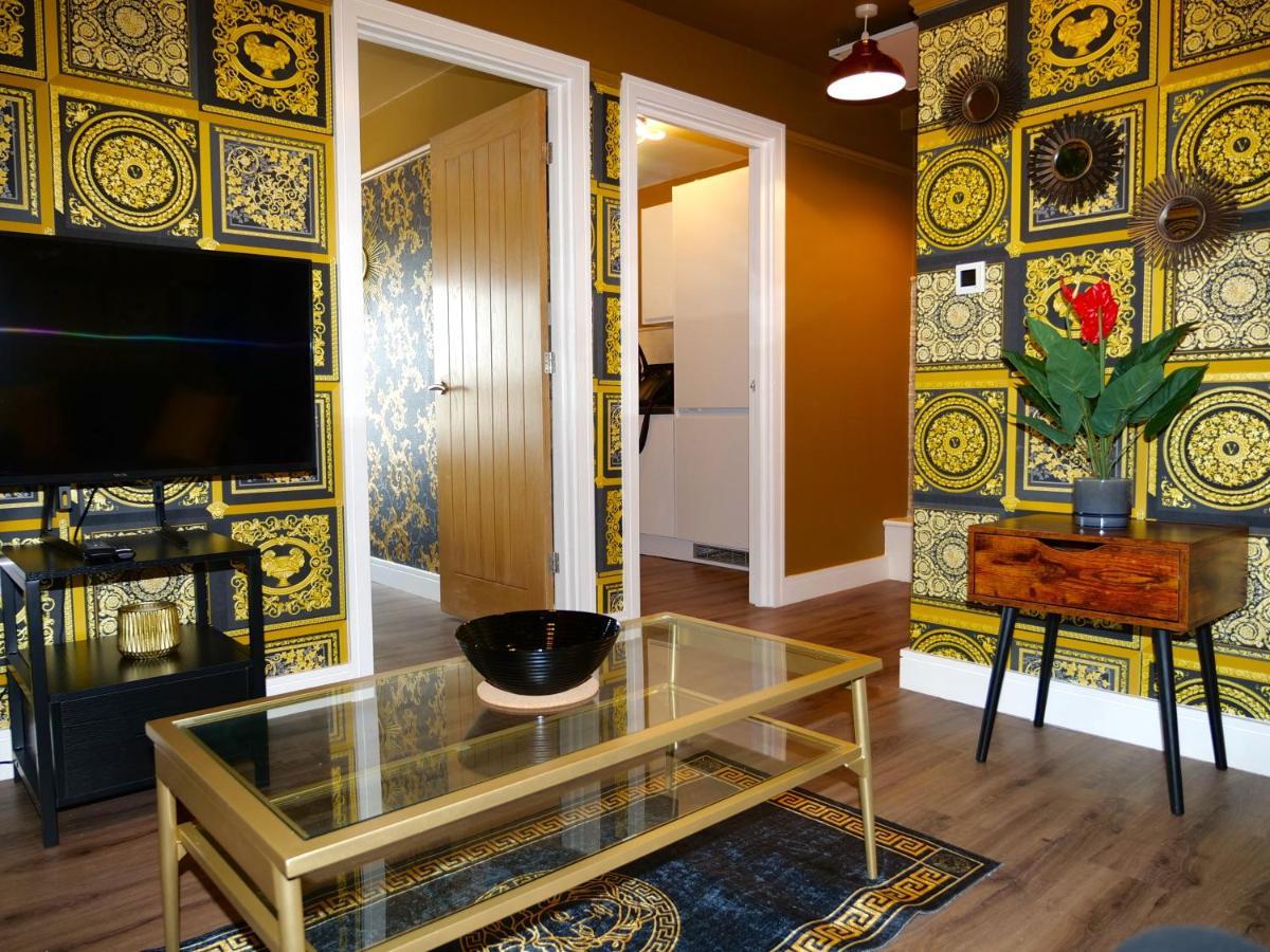 Ultra Deluxe Versace Apartment Near Sheffield Full Sky Tv ロザーハム エクステリア 写真