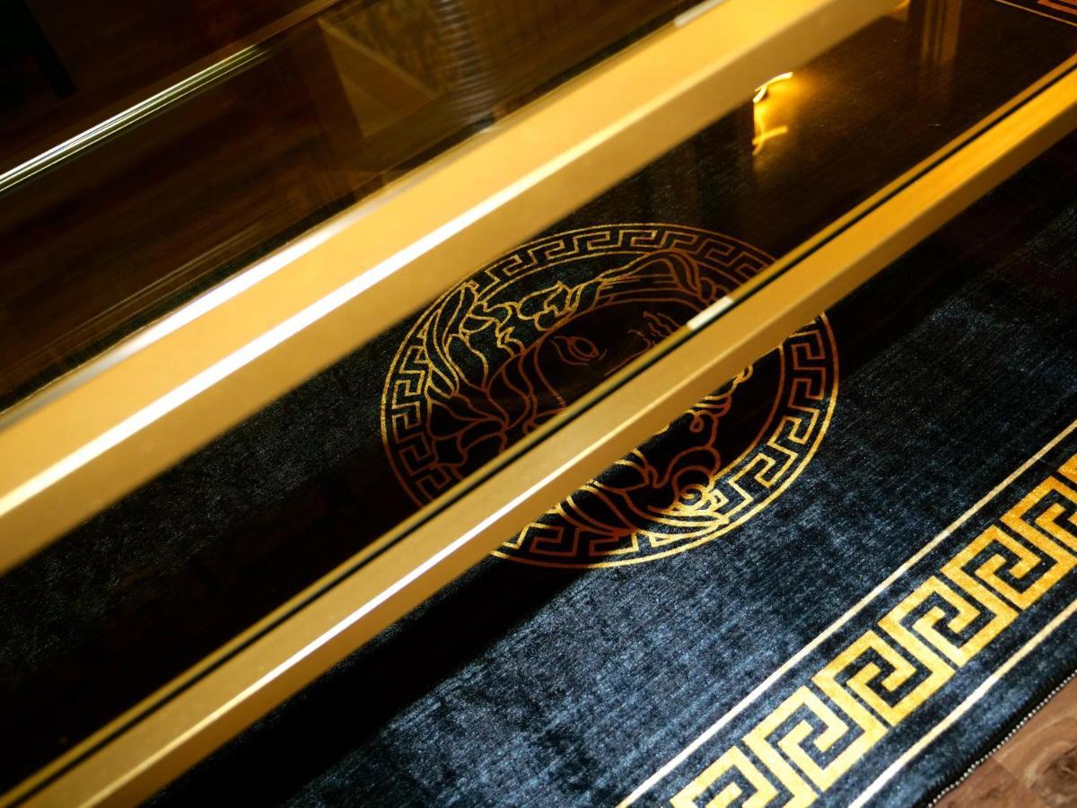 Ultra Deluxe Versace Apartment Near Sheffield Full Sky Tv ロザーハム エクステリア 写真